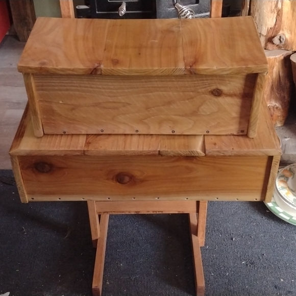 Two set of hand made pine boxes - Picture 1 of 5